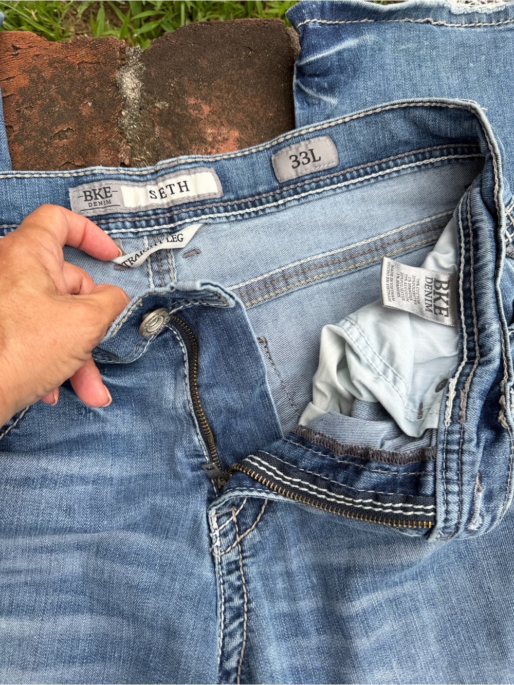 BKE "SETH" straight leg blue jeans Size 33L - Picture 4 of 6